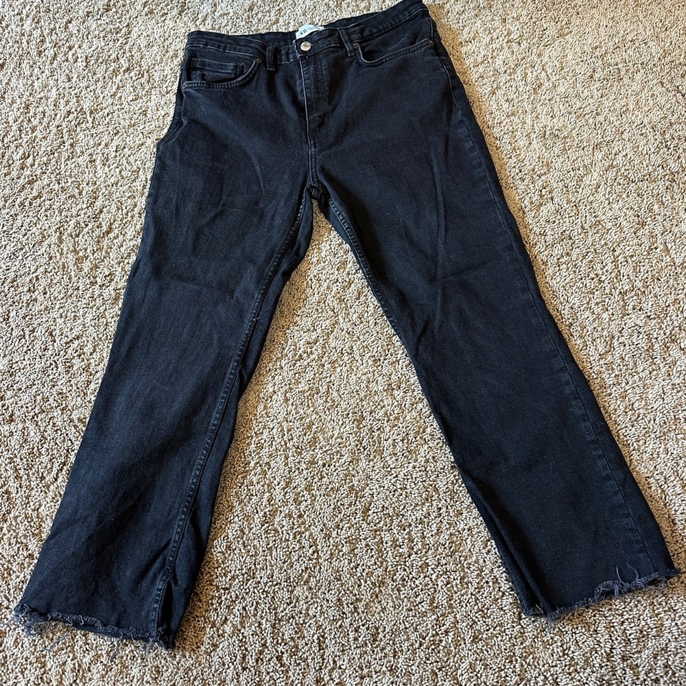 Black ZARA jeans cropped raw hem